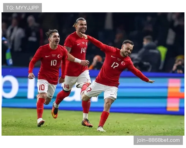 哈弗茨回撤直塞撕裂防线，为何近期比吉鲁更胜任伪九号？