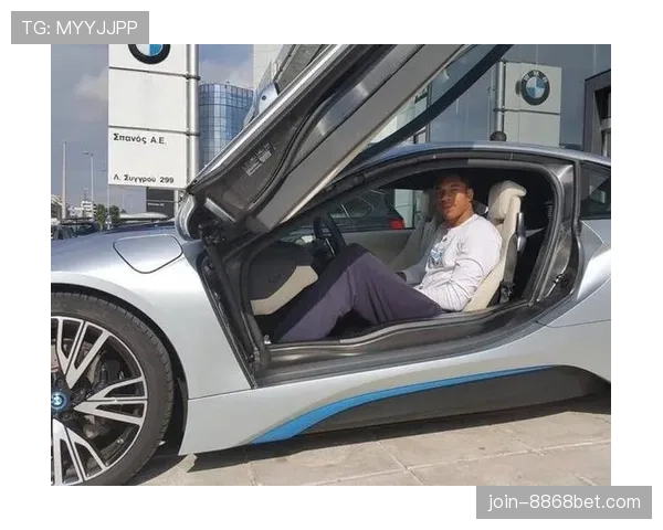 字母哥家车库停的不是车，是队友的梦