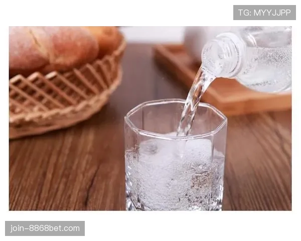 苏炳添家的冰箱里是不是连矿泉水都按秒速排列？