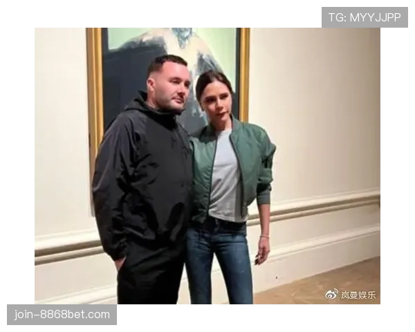 贝克汉姆随手坐的沙发，值好几套我朋友的房子
